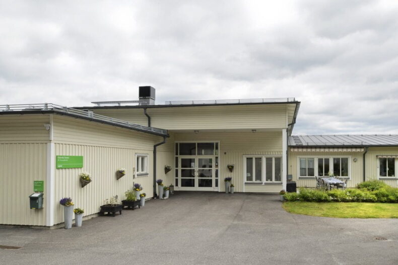 Boendets fasad och entré