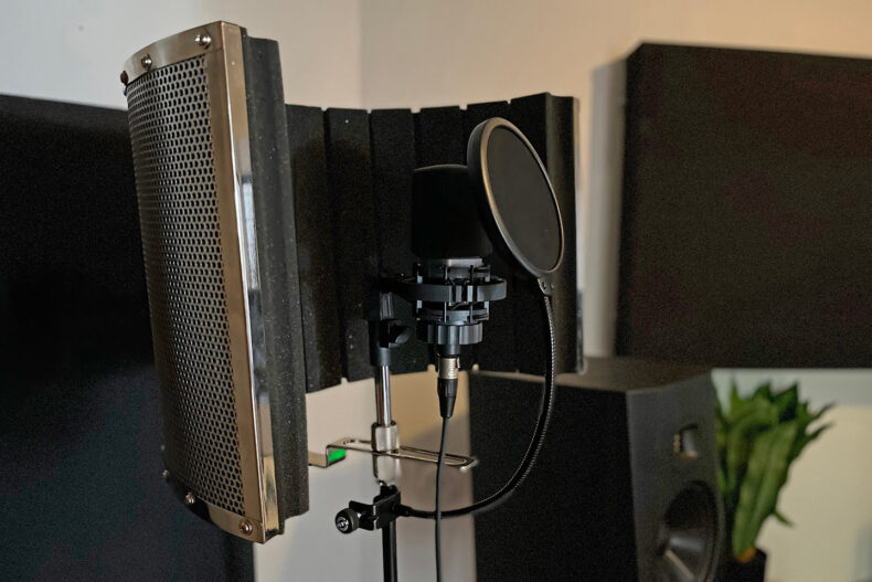 En mikrofon i boendets studio